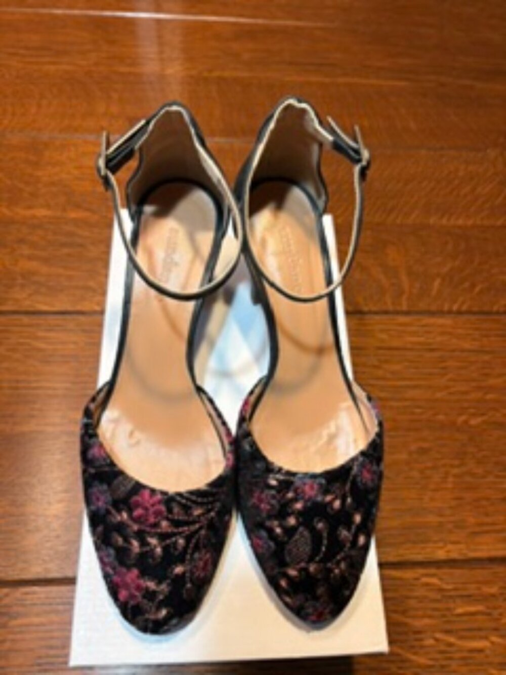 Sundance Lilia 3” Heels 8US/38EU Black Embroidered Floral Ankle Strap
